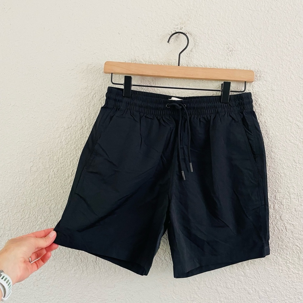 Everlane The Off Duty Tech Short in black XS